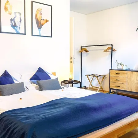 Modern Close To Congress Center, Tu-uni And Center With Netflix!