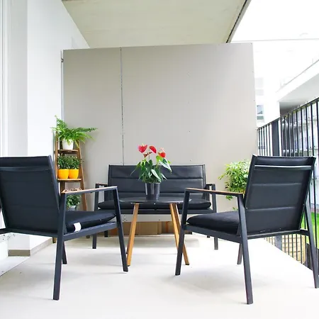 Modern Close To Congress Center, Tu-uni And Center With Netflix!